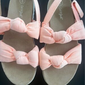 Kids coral color sandals worn once